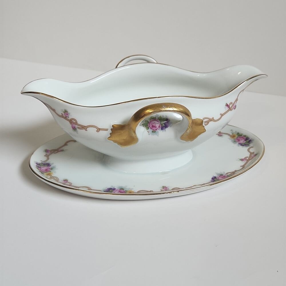 Vintage Royal Crafton Gravy Bowl With‎ Attached Plate Floral Gold Trim